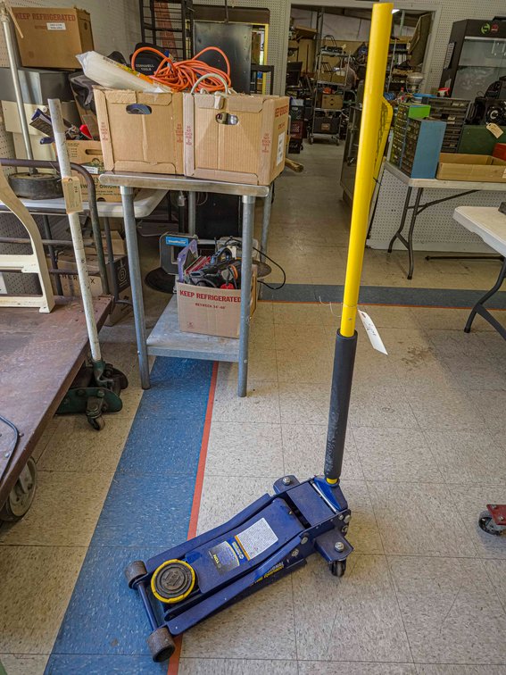 NAPA 2 Ton Floor Jack