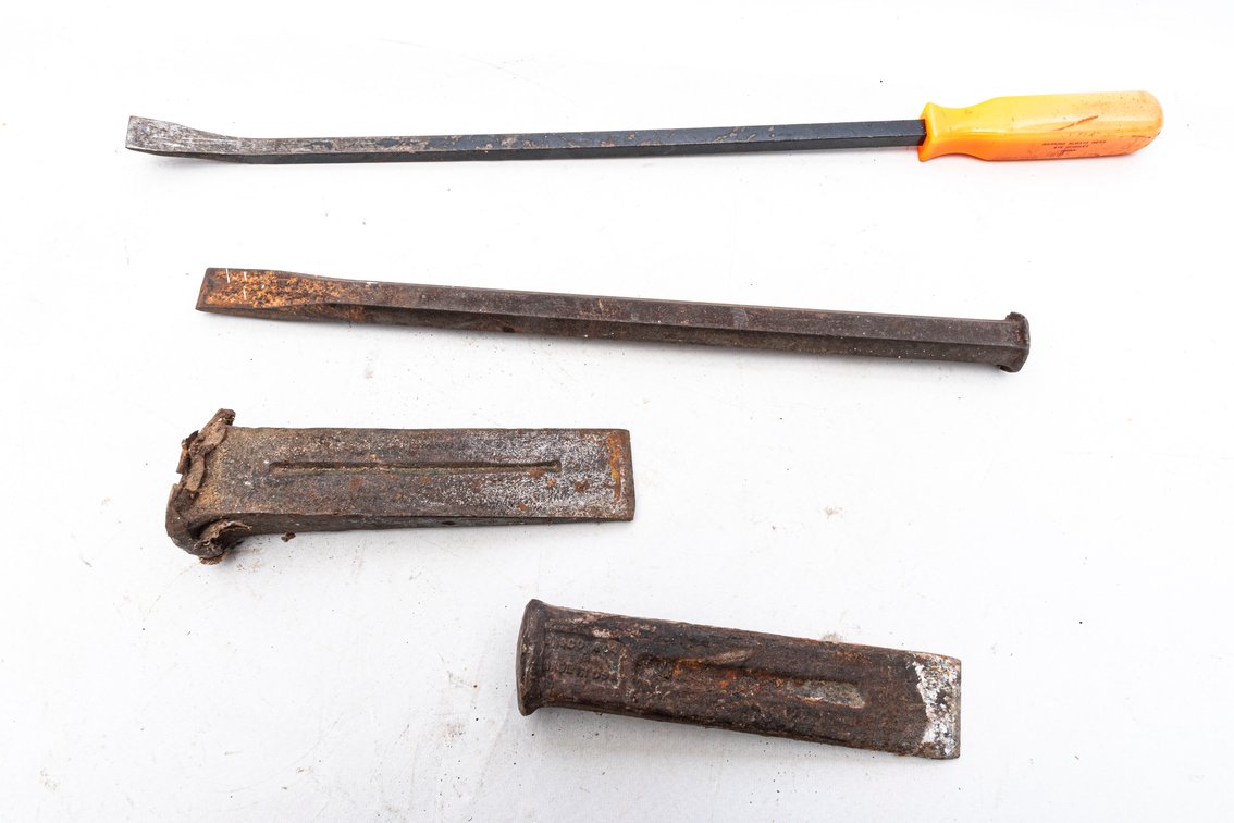 2 Wedges, 23" Pry Bar & 18" Chisel