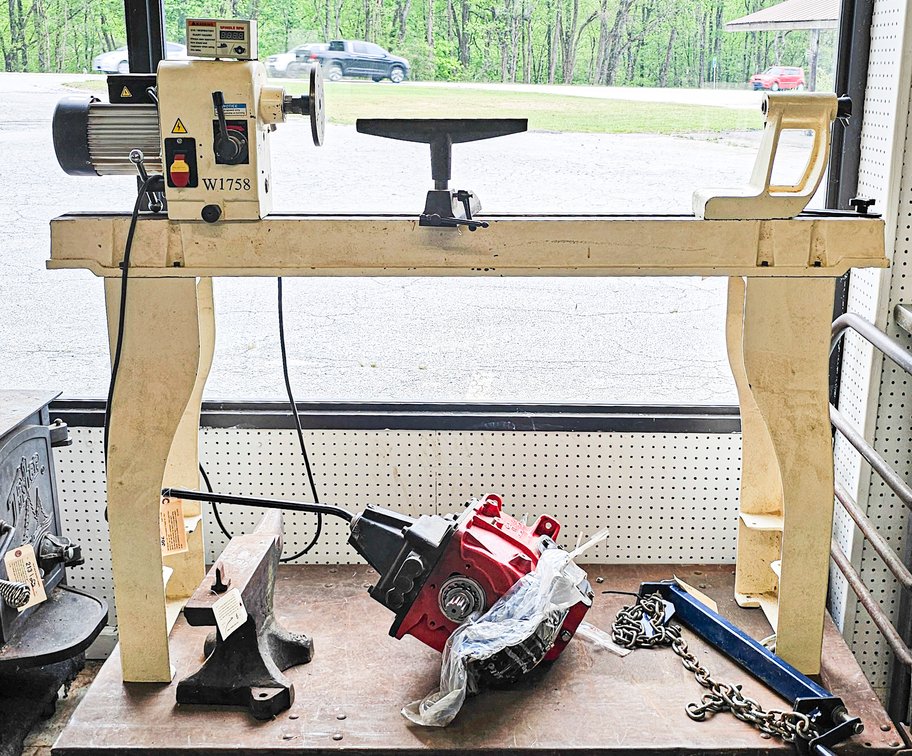 Shop Fox W1758 Variable Speed Wood Lathe