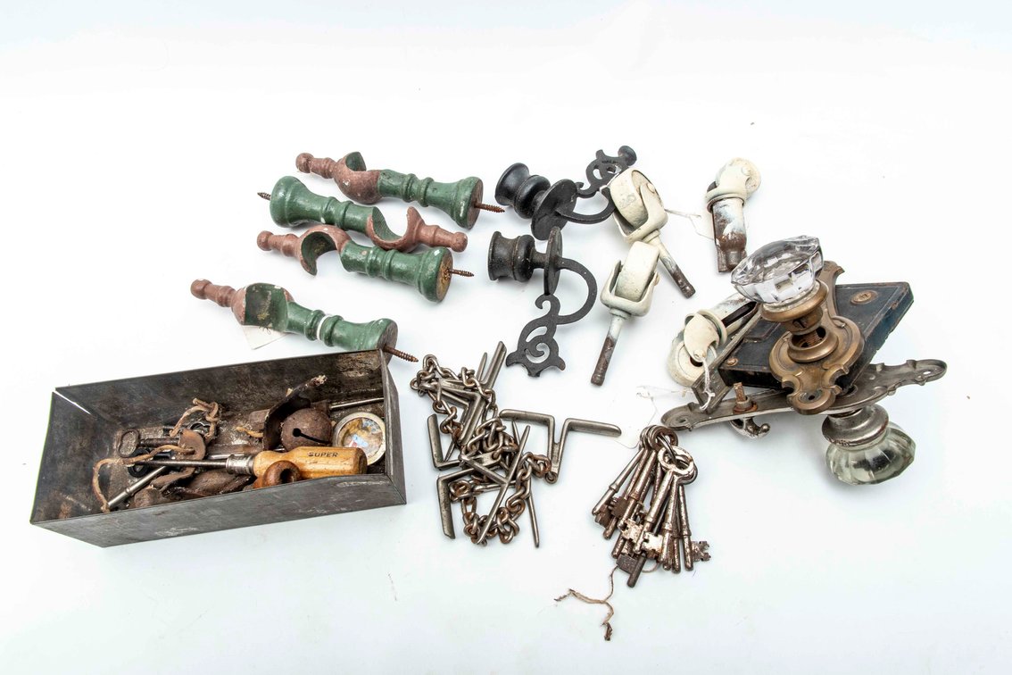 Vintage Home Decor/ Hardware