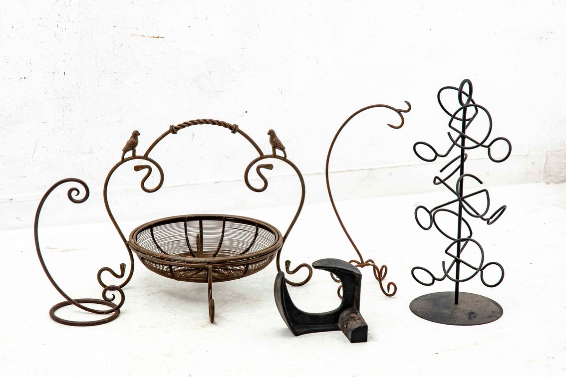Metal Garden Planters/Stands & Shoe Anvil