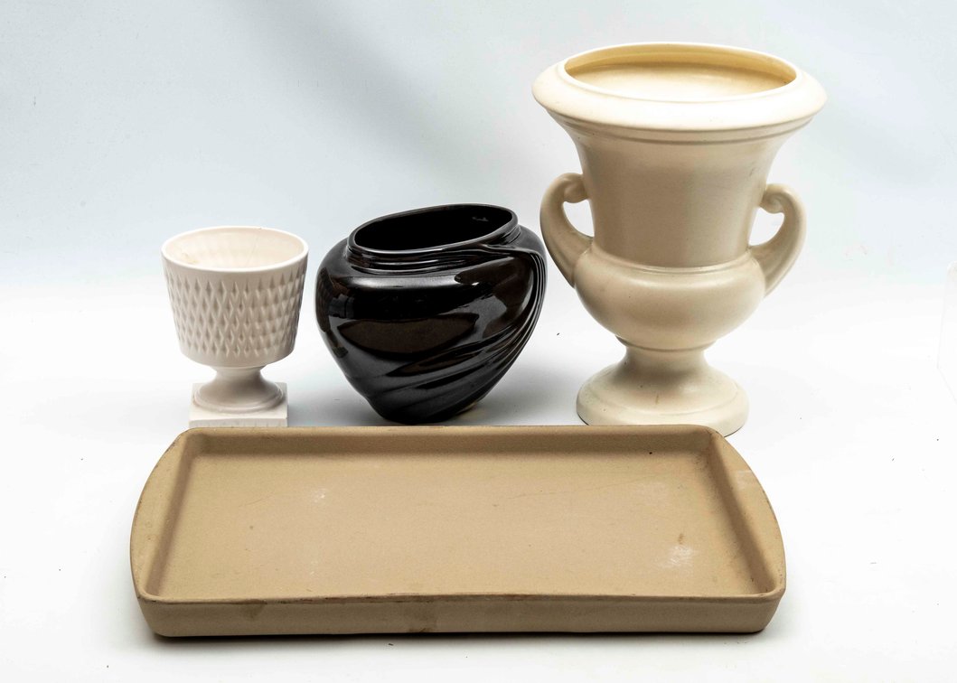 Ceramic Planters & Family Heritage Stoneware Pan