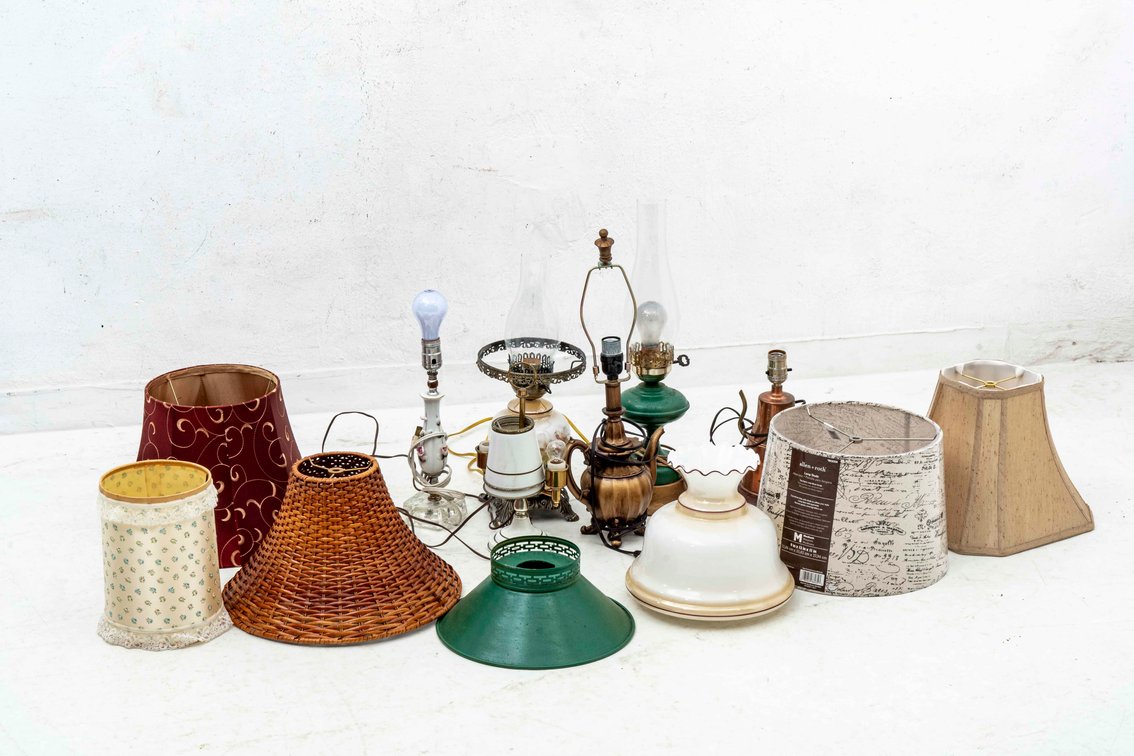 6 Tabletop Lamps+ 5 Bonus Shades