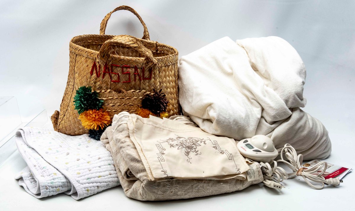 Sunbeam Electric Blanket, Linens, & Nassau Bag