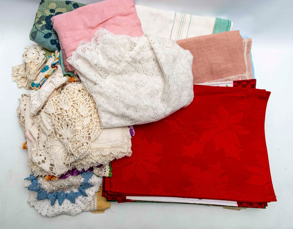 Lot of Linens and Doilies