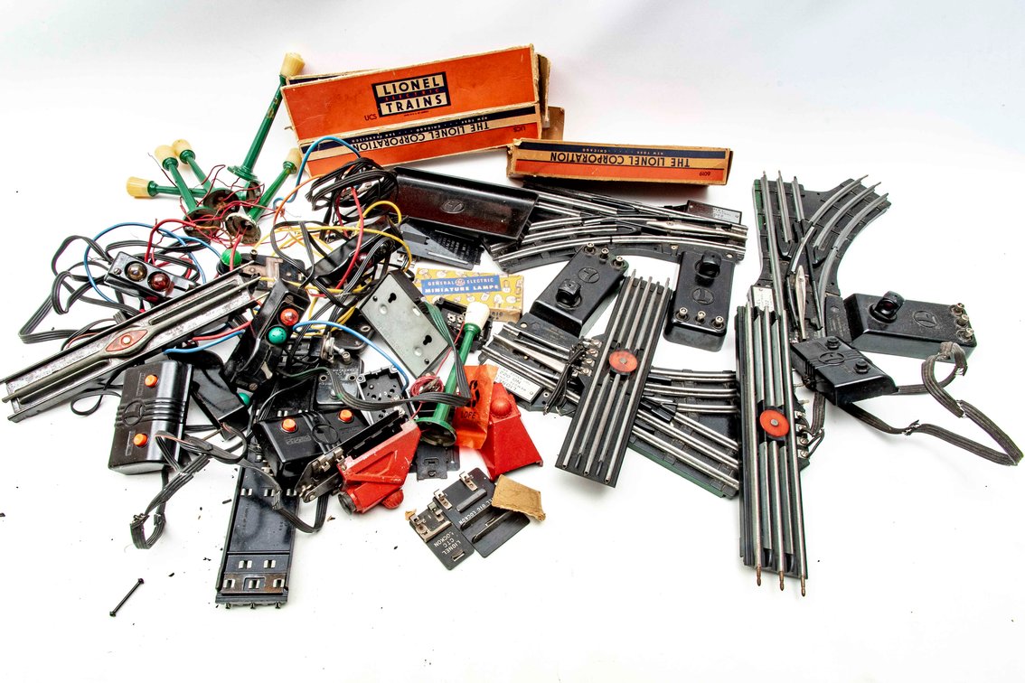 Lionel Remote Controls, Switches,Controllers,Posts