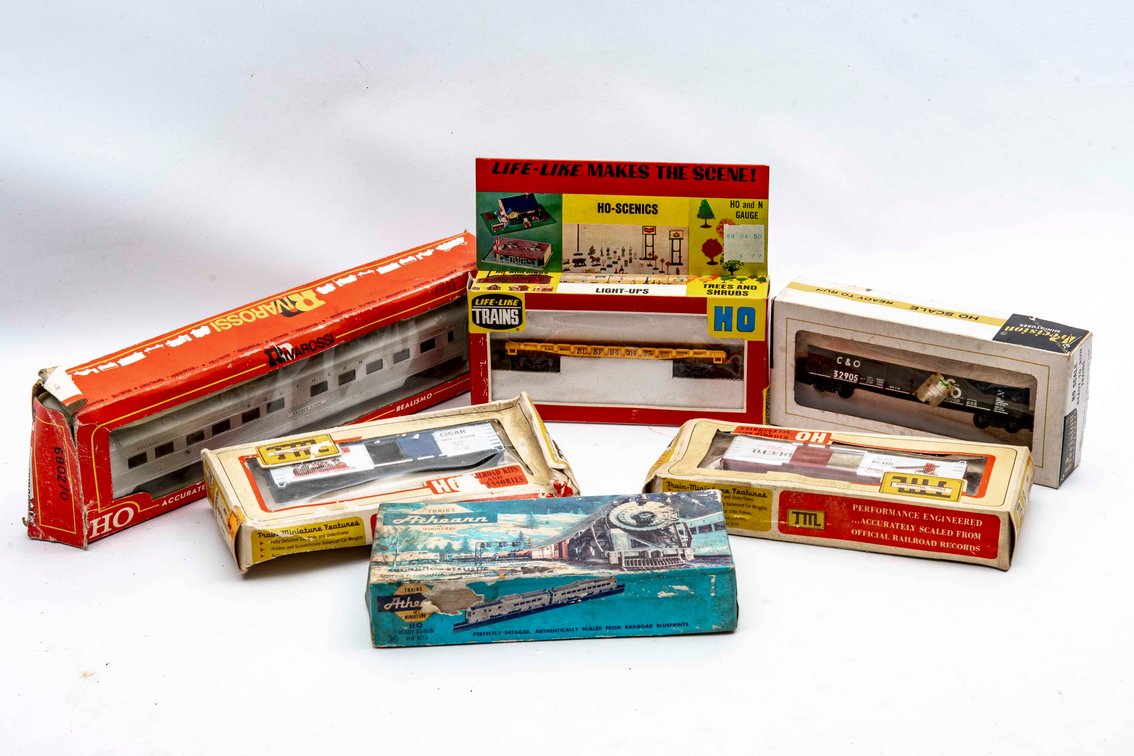 HO Scale Cigar Cars, Southern Passenger, Coors +