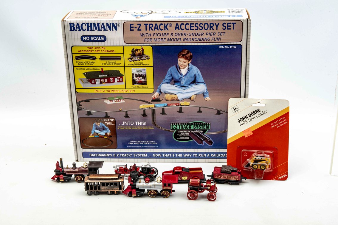 Bachmann HO Scale Track Access +JD Skid Loader +
