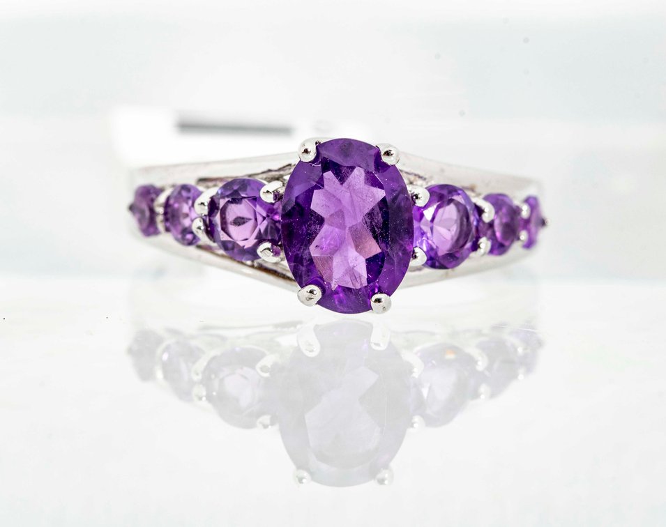 Sterling & African Amethyst Ring- 2.8 G