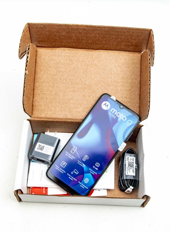 TracFone Motorola Moto G Pure Cell Phone - NEW