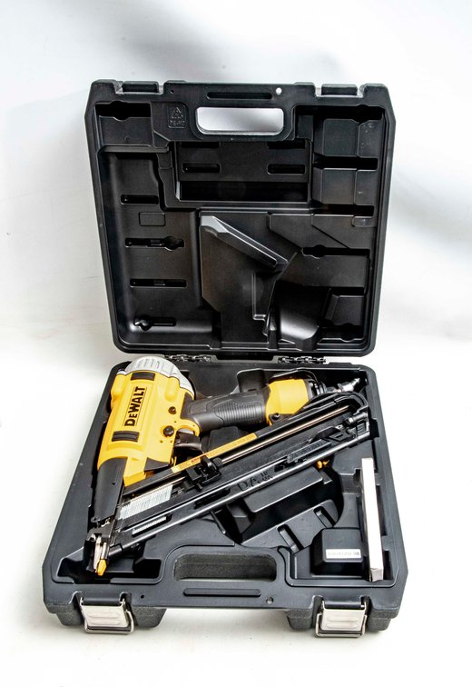 Dewalt Pneumatic 15-Gauge DA 15 GA Nailer in Case