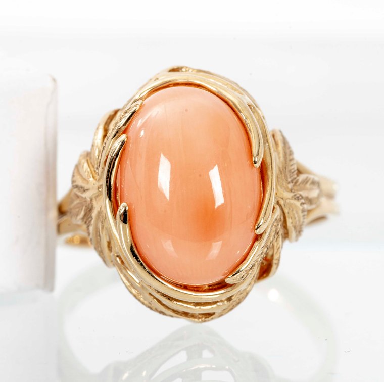 14K Y. Gold Ring W/ Angel Skin Coral Stone- 5.8 G