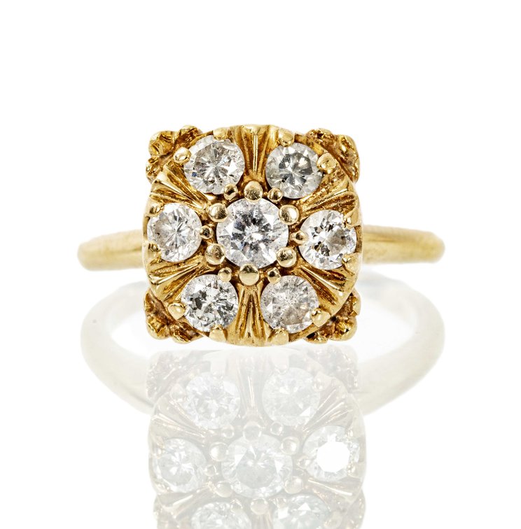 10K Y. Gold Ring w/ Diamonds- 4.8 G