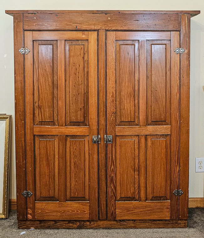 Southern Two-Door Jelly Cupboard