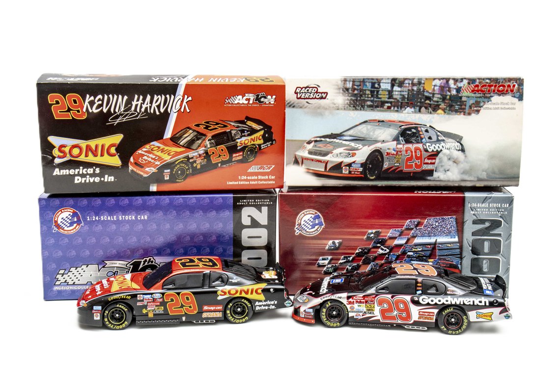 2 Action 1:24 2002/03 Kevin Harvick #29 Models