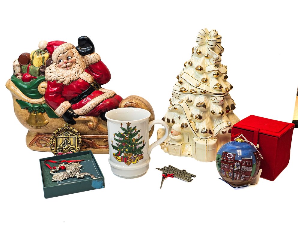 Christmas Decor Including Vintage Pieces