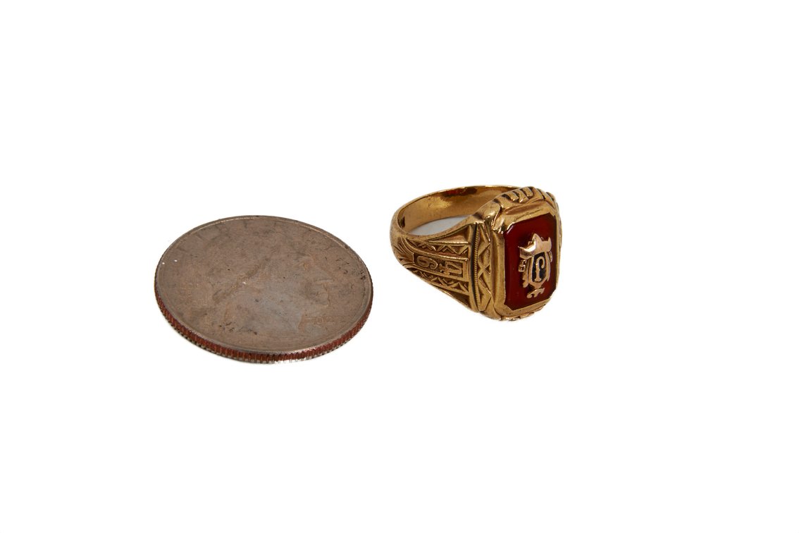 1946- 10K Y. Gold Class Ring- 4.36 G