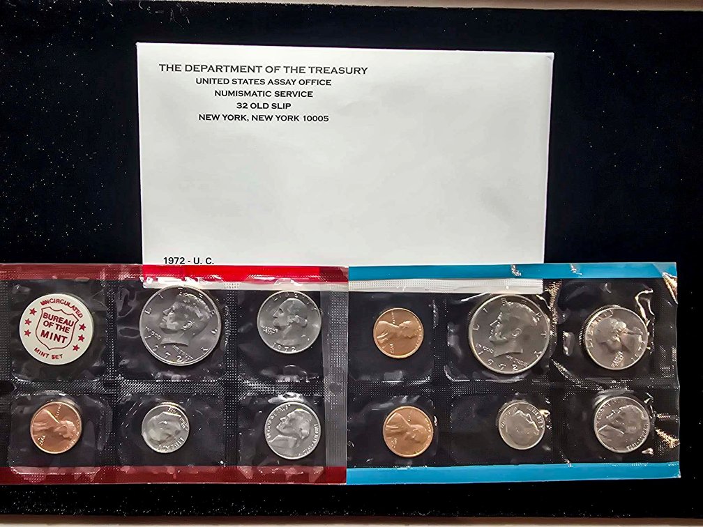 1972 U.S. Mint Uncirculated Coin Set in Original Packaging