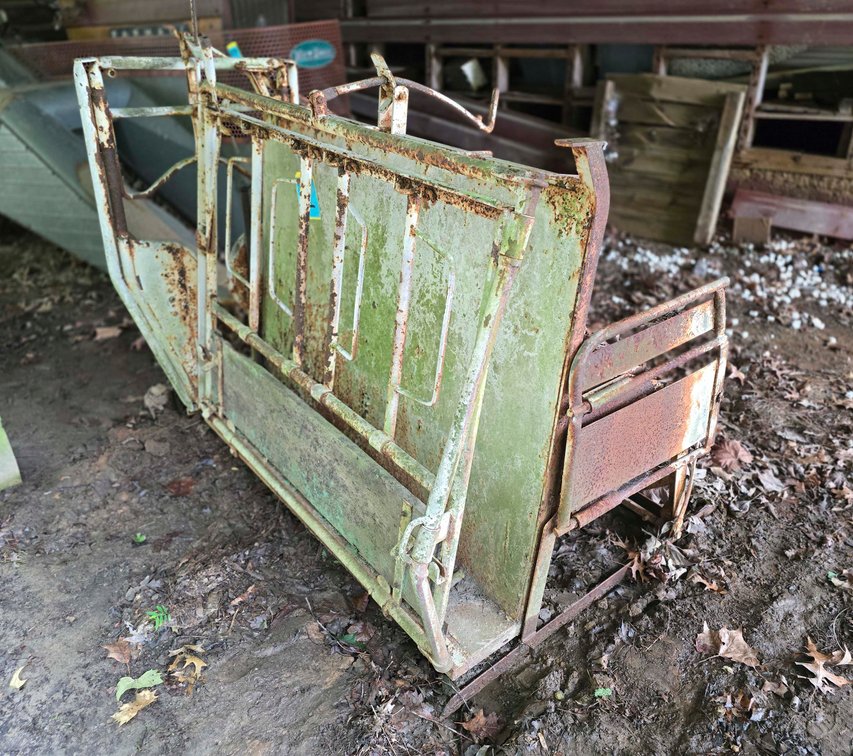 Used Metal Calf Table for Livestock Handling