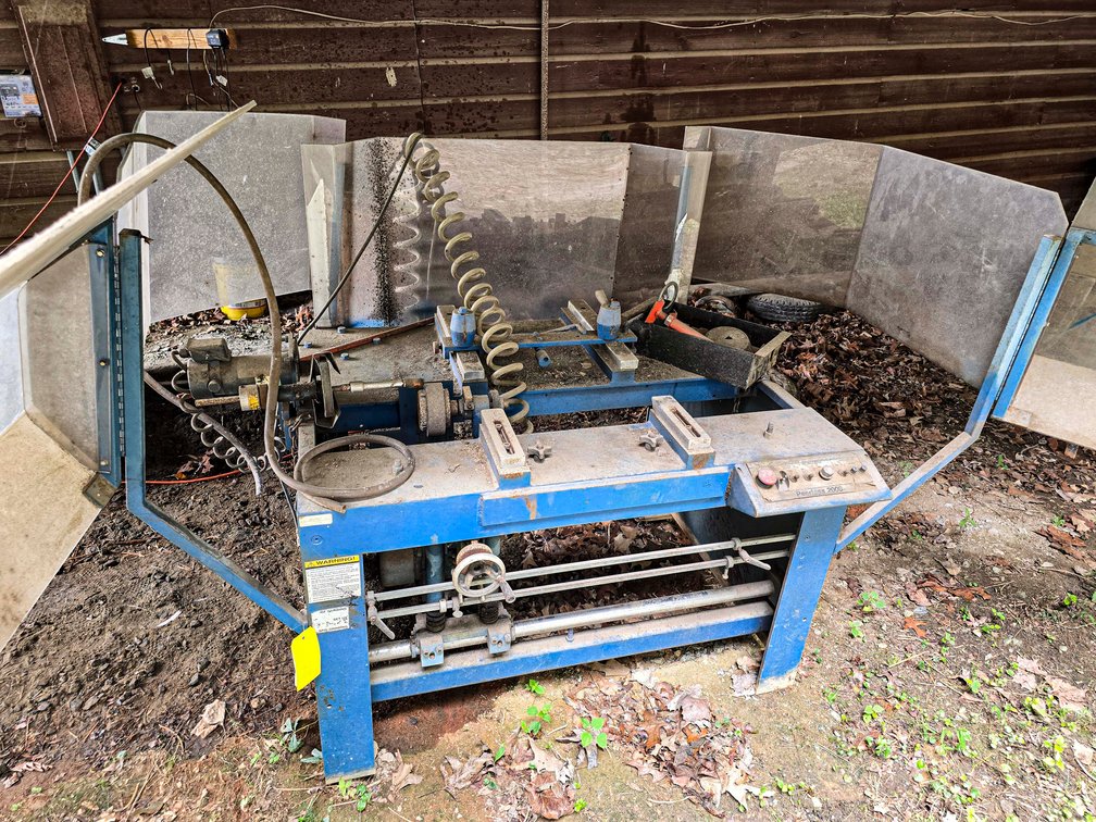 Peerless 2000 Industrial Saw Grinder With Accessories