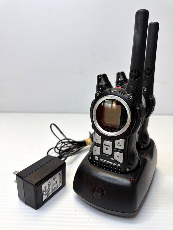 Motorola Talkabout Model K7GMRCEJ Two-Way Radios with Charger