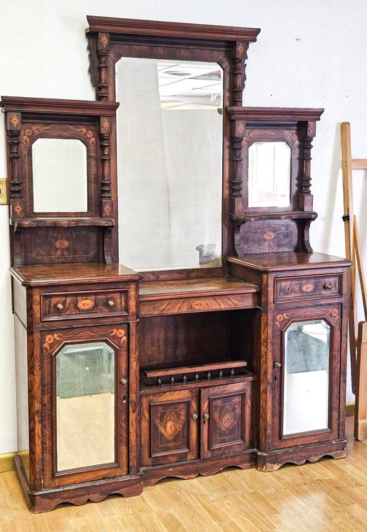 Antique Victorian Sideboard/Buffet