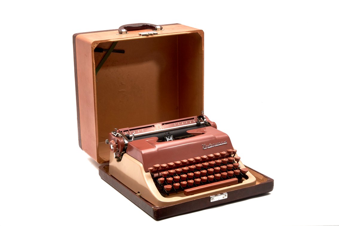 Underwood Ace- 1954 Portable Typewriter
