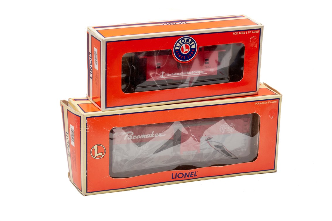 Lionel Pacemaker Boxcar & Indiana Caboose Set IOB