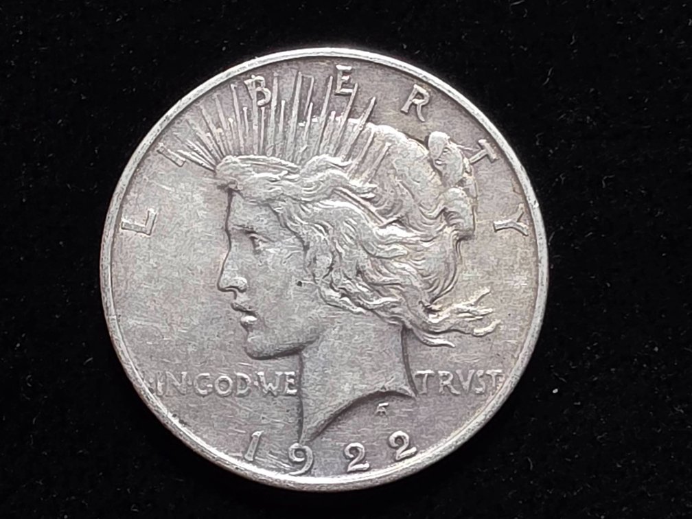 1922D Peace Dollar Silver U.S. Coin
