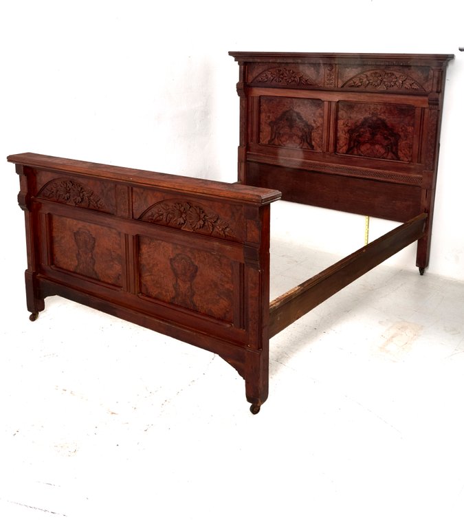 Antiq American Victorian Renaissance Revival Bed