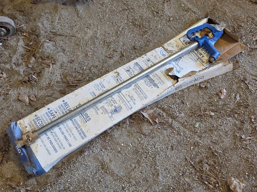 Simmons Blue Frost-Proof Yard Hydrant