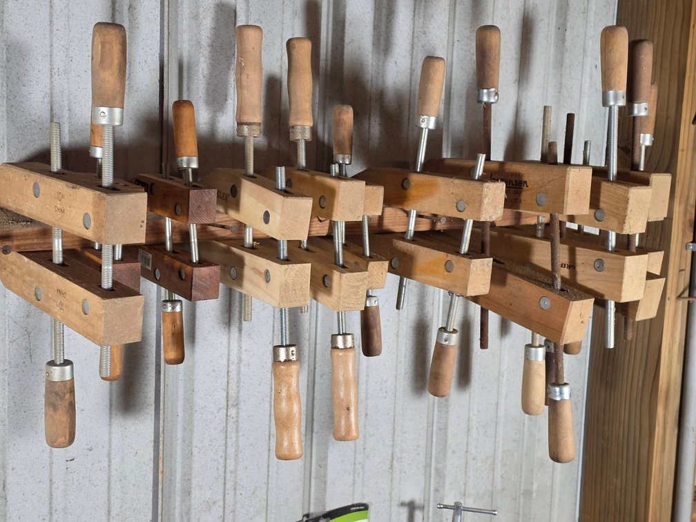 11 Hand Screw Wood Clamps, Various Sizes