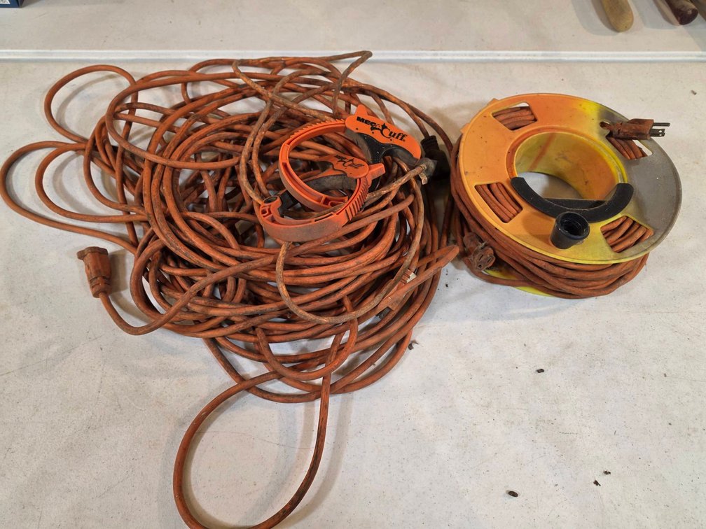 Outdoor Extension Cords With Reel and Cord Wrap