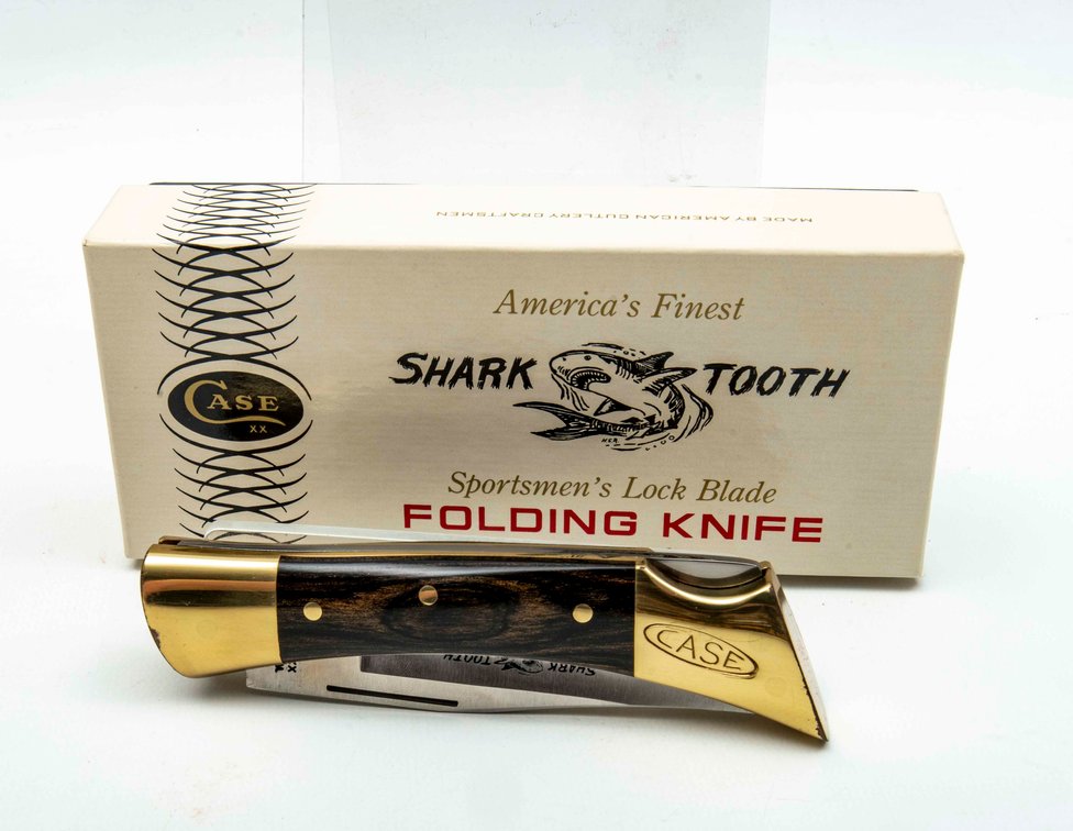 CaseXX Shark Tooth P197-SSP Folding Knife IOP