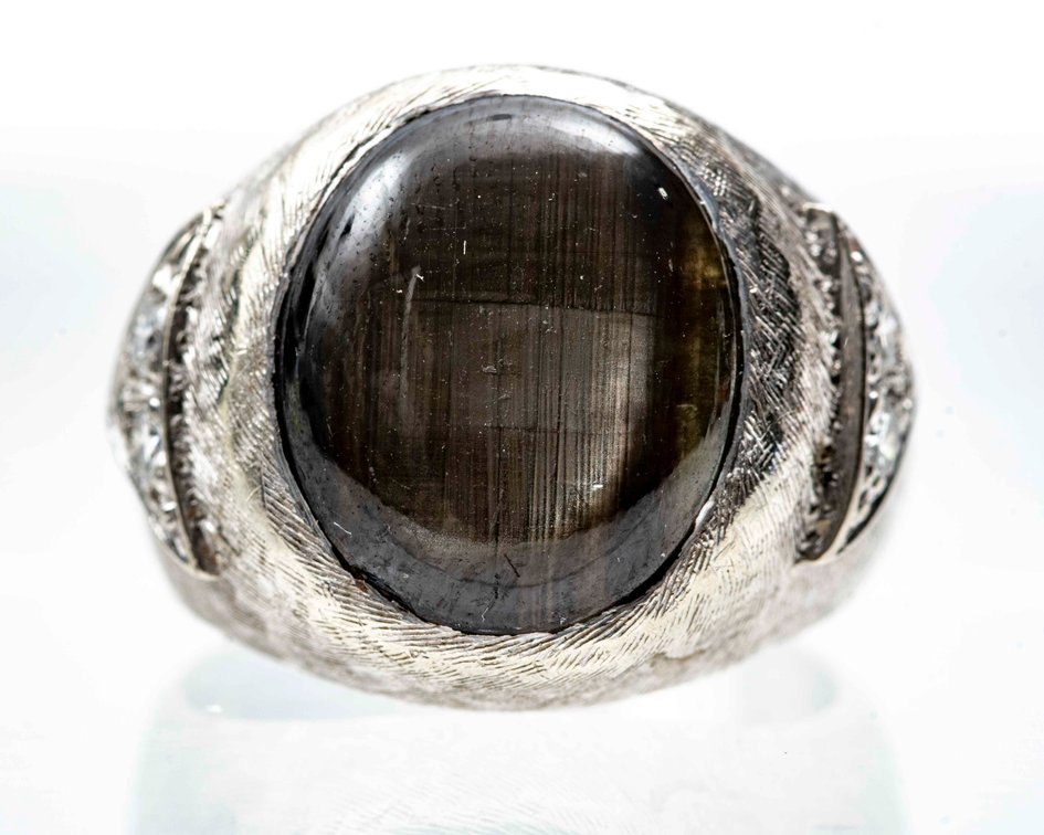 Black Star Sapphire & 14K Wh. Gold Ring- 11.2 G