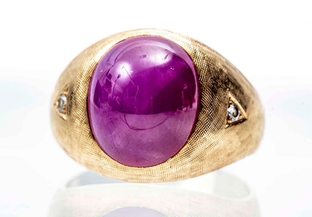Star Ruby & 14K Yellow Gold Ring- 8.8 G