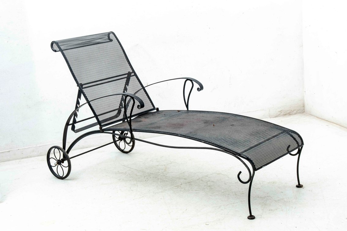 #2- Outdoor Metal Lounge Chair