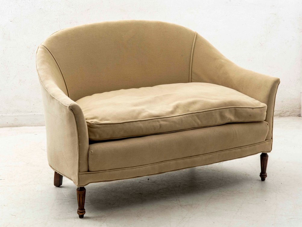 Upholstered Settee w/1 Cushion Seating