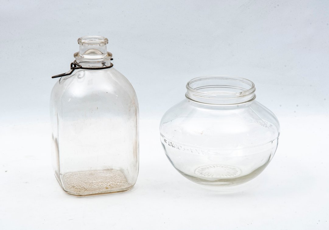 Sana-Fount Chicken Globe & Thatcher Gallon Jar