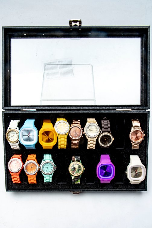 Jewelry Display Case With 14 Watches