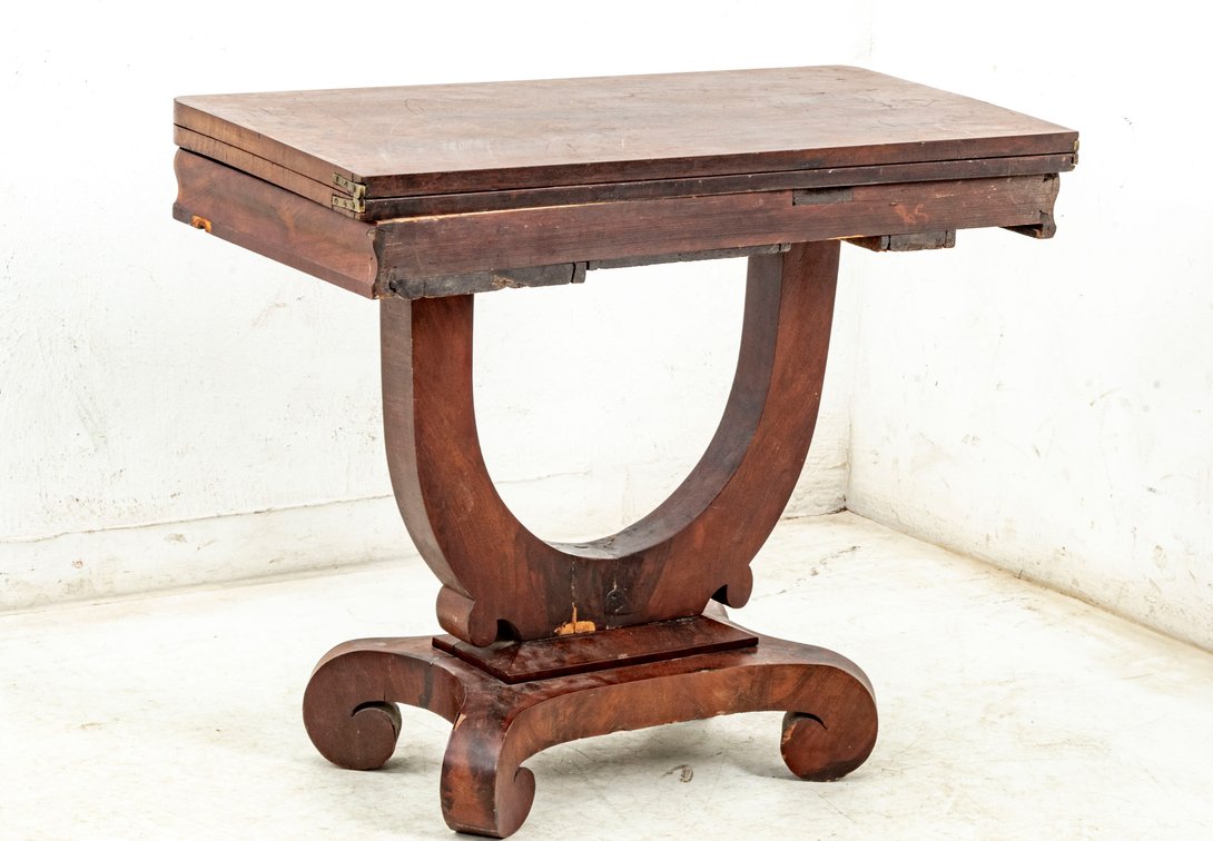 Convertible Gaming Table