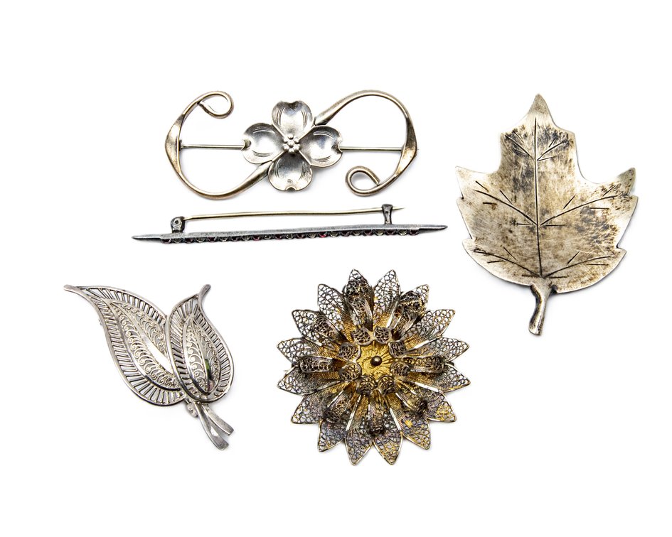 Five Vintage Sterling Brooches- 30.15 G