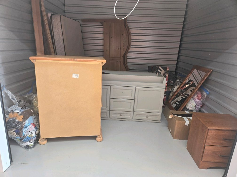 Contents Unit B7 Treasure Chest Storage Franklin, NC