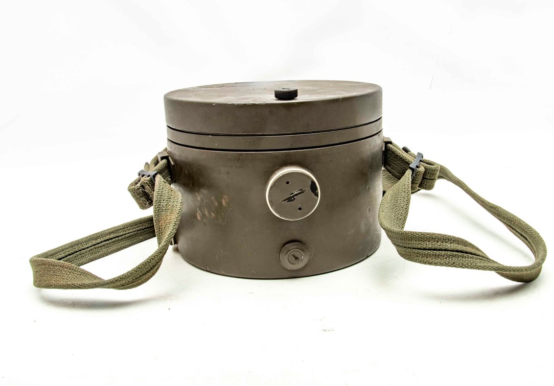 Vintage Wallace & Tiernan Altimeter Model FA-19903