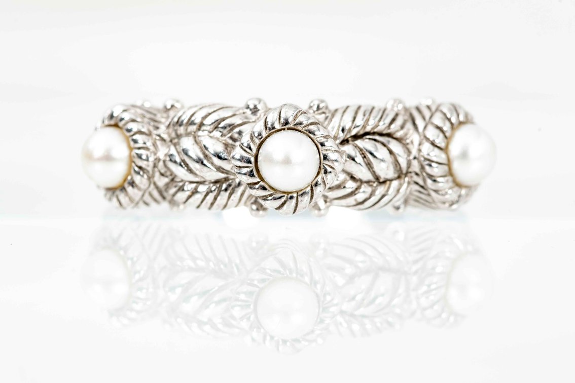 Judith Ripka- Sterling Pearl Ring- 5.8 G