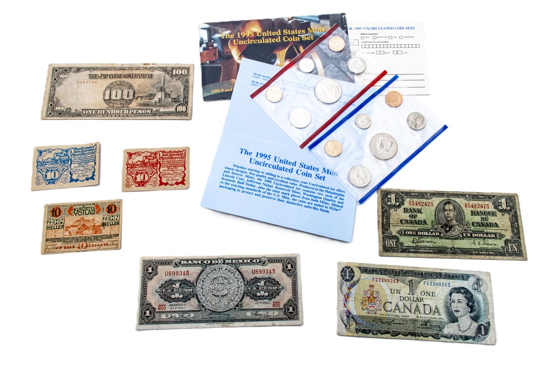 1995 Mint Set & 7 Foreign Bills (War Notes & More)