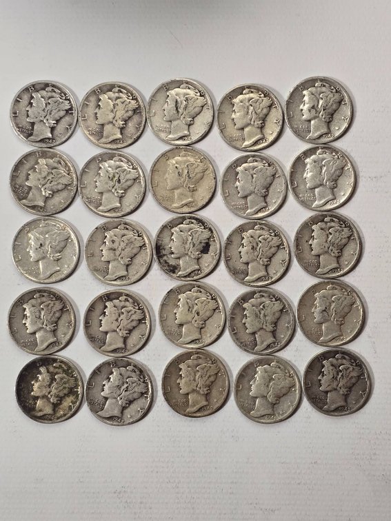 Lot of 25 1942 Mercury Dimes in Various Conditions