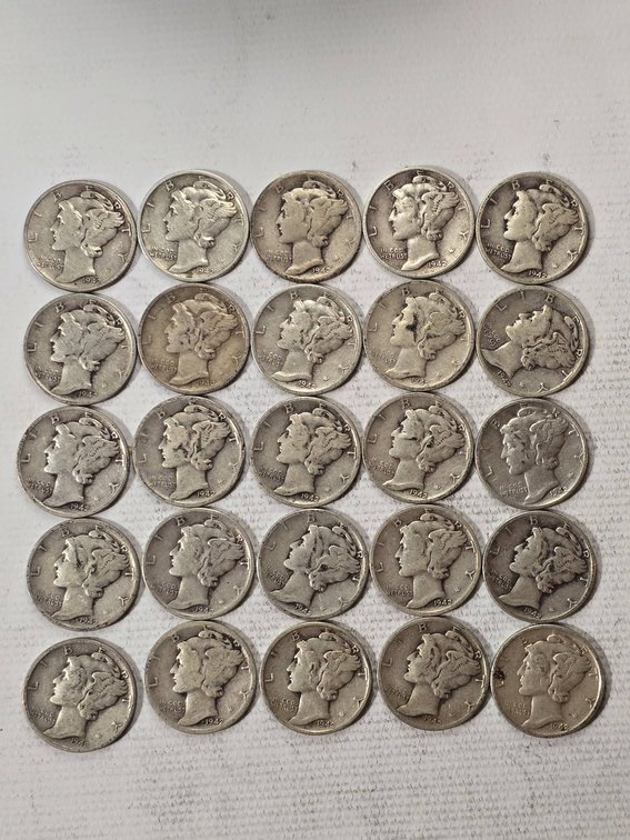 Lot of 25 1942 Mercury Dimes in Various Conditions