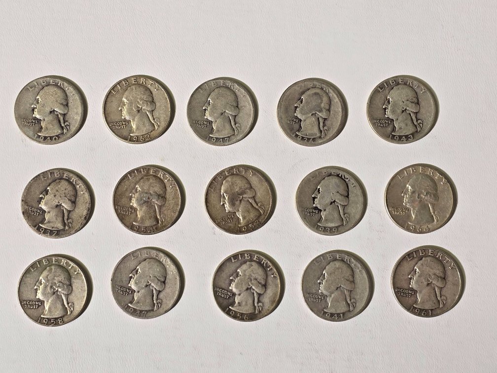 Collection of 15 Silver Quarters Featuring Washington Design