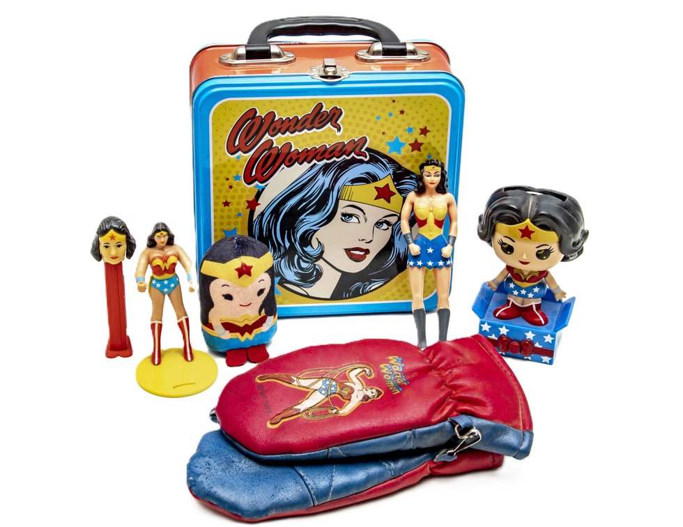 Wonder Woman Collectibles: 1975 Mittens & More